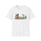 BIGFOOT SQUATCH CADDY ALIEN GOLFER 194 T-SHIRT